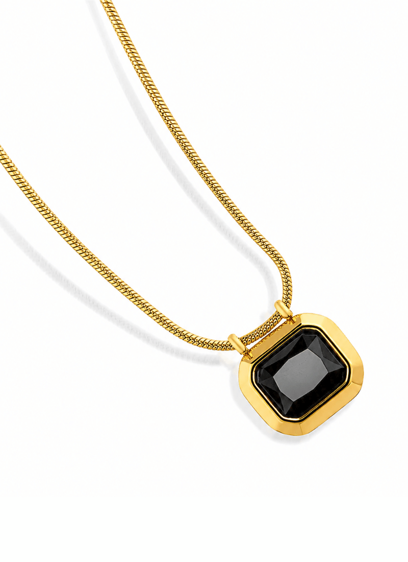 Golden Frame Necklace:Black