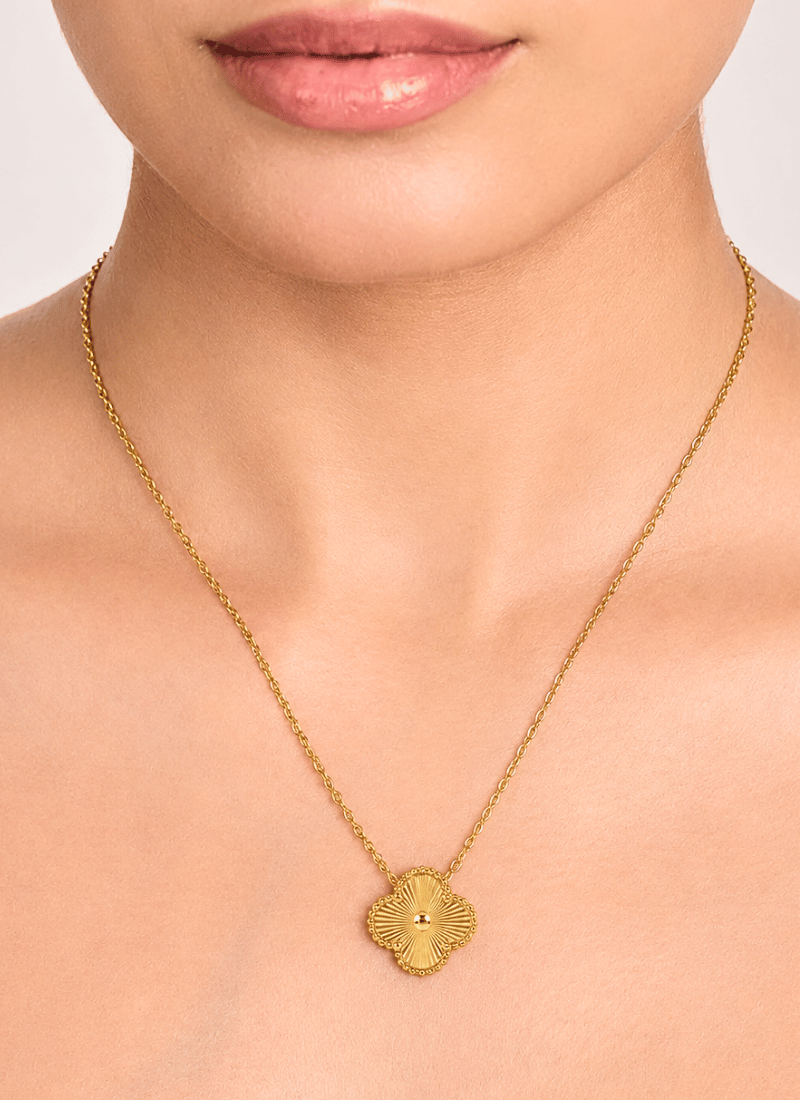 Golden Clover Necklace:Gold