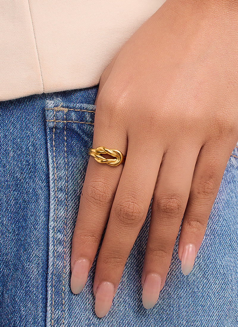 Eternal Knot Ring