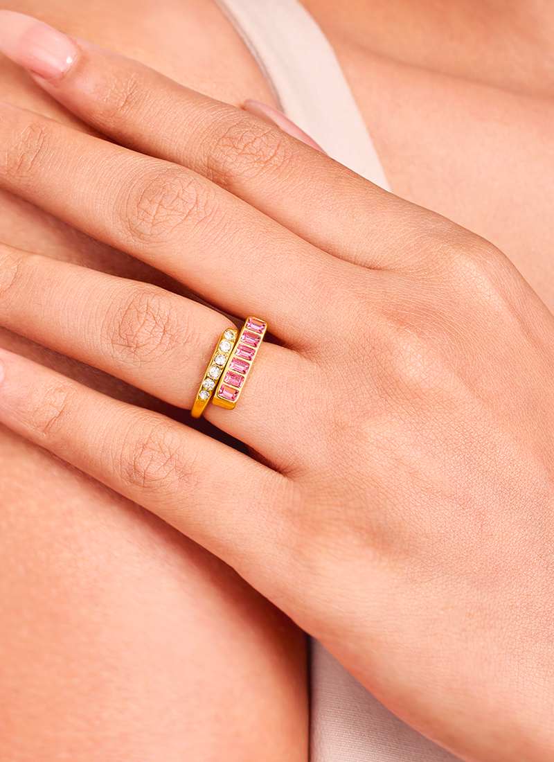 Rosé Crest Ring